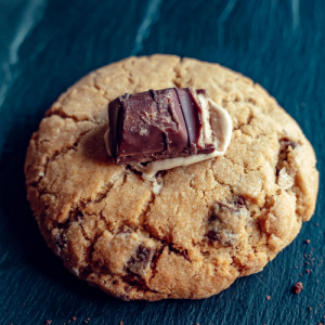 Kinder Bueno Mega Cookie